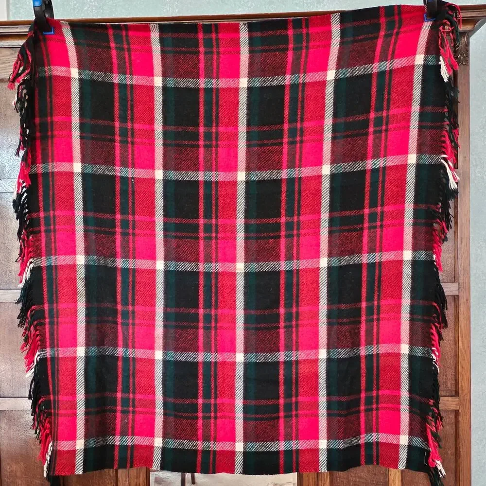 Vintage Troy Leisure Blanket lap robe throw black red green white 51x57 fringed